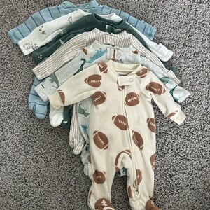 Bundle of 6 Carters preemie sleepers